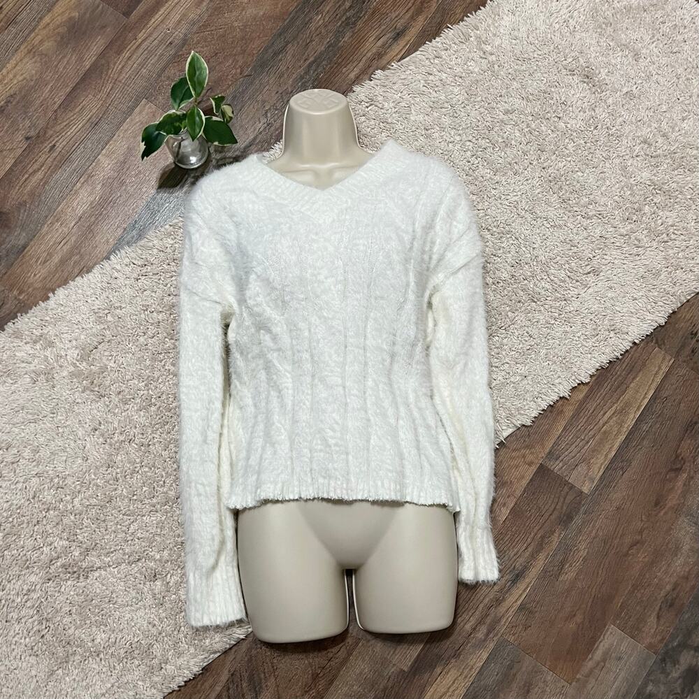 Lucky Brand Size Small White V-Neck Cable Knit Faux Fur Pullover Sweater